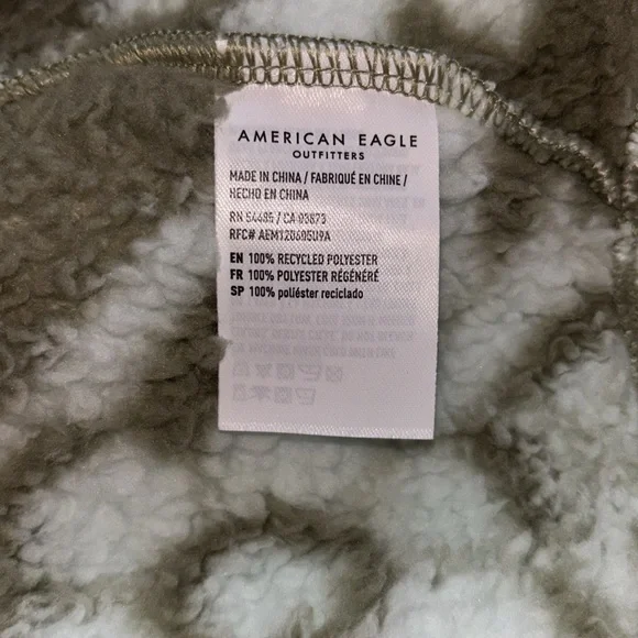 American Eagle “This Feels Seriously Huggable” Full-Zip Fleece Jacket, Size XS/S - Picture 12 of 15